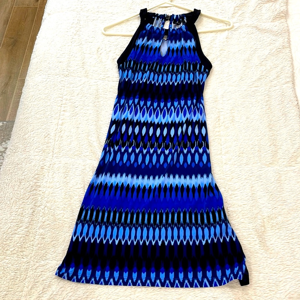 Very comfortable yet dressy dress!
